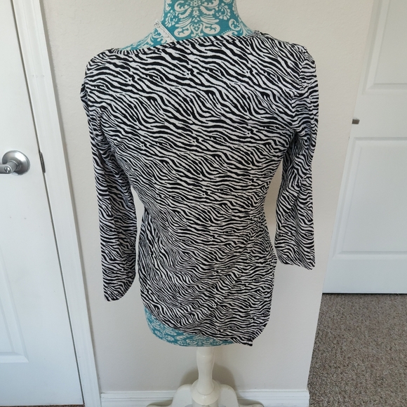 Lulu-b top - Picture 3 of 9